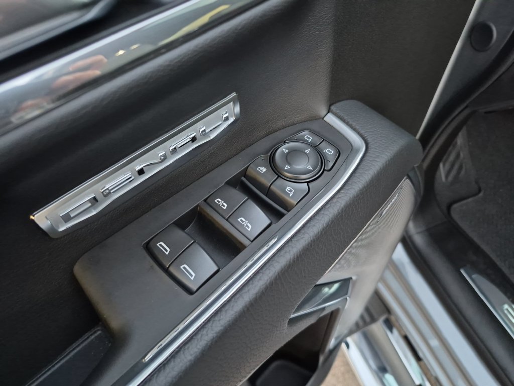 Used 2025 GMC Sierra 1500 Denali AWD/4WD image 17