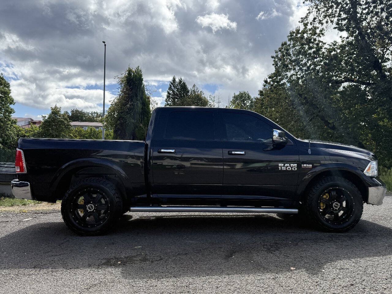 Used 2013 RAM 1500 Laramie w/ Convenience Group AWD/4WD image 6