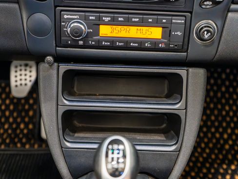 Used 1998 Porsche Boxster RWD image 31