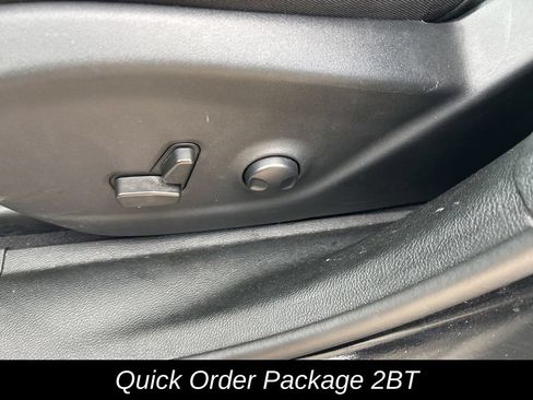Certified 2023 Jeep Cherokee Altitude Lux w/ Lux Elite Package AWD/4WD image 18