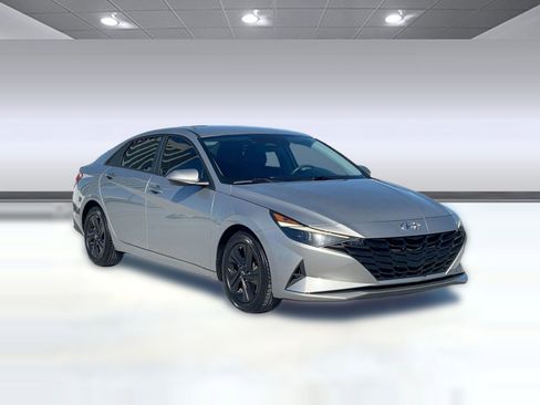 Used 2021 Hyundai Elantra SEL image 7