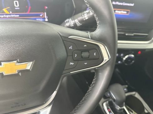 Used 2025 Chevrolet Trax LT w/ Driver Confidence Package image 16