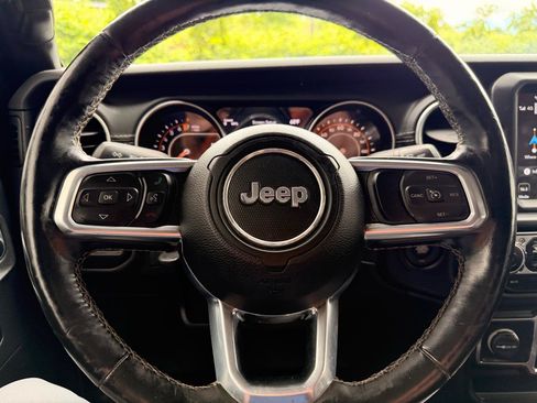 Used 2021 Jeep Gladiator Overland w/ Popular Equipment Package AWD/4WD image 21