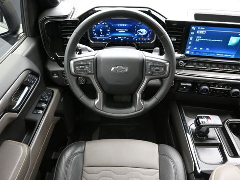 Used 2024 Chevrolet Silverado 1500 ZR2 w/ Technology Package image 25