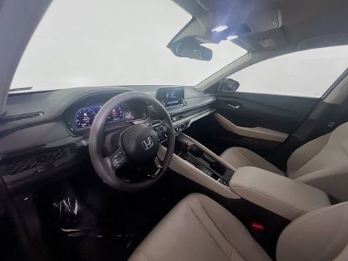 Used 2025 Honda Accord LX image 18