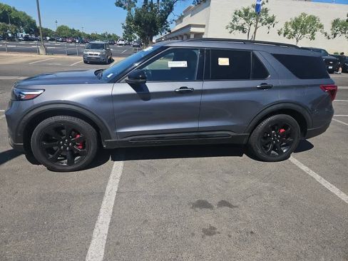 Certified 2021 Ford Explorer ST w/ Equipment Group 401A AWD/4WD image 4