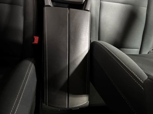 Used 2023 Nissan Rogue S image 17