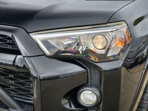 Used 2015 Toyota 4Runner SR5 Premium image 9