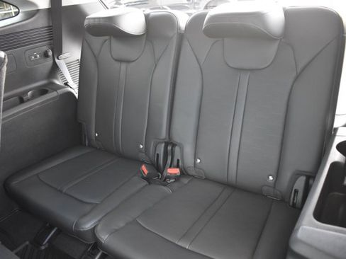 Used 2025 Kia Sorento S w/ Panoramic Sunroof Package FWD image 15