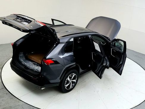 Used 2024 Toyota RAV4 SE w/ Weather & Moonroof Package AWD/4WD image 20