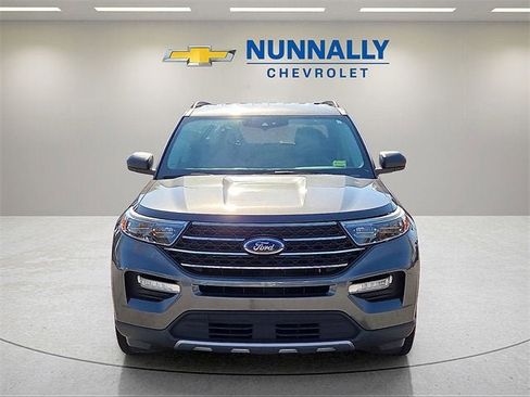 Used 2020 Ford Explorer XLT w/ Equipment Group 202A image 8