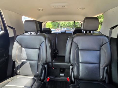 Used 2020 Chevrolet Traverse LT w/ LPO, Floor Liner Package AWD/4WD image 23