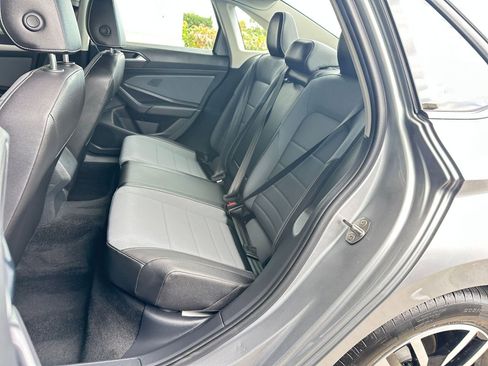 Used 2025 Volkswagen Jetta SE image 37