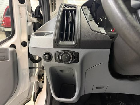 Used 2015 Ford Transit 150 XLT RWD image 15