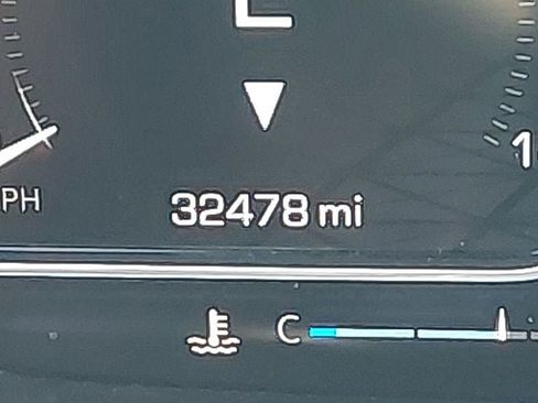 Used 2023 GMC Yukon AT4 image 11