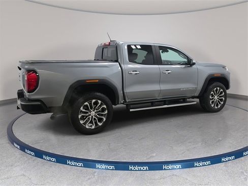 Used 2024 GMC Canyon Denali image 6
