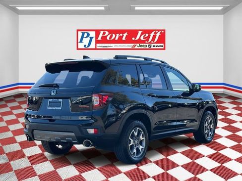 Used 2022 Honda Passport TrailSport image 4