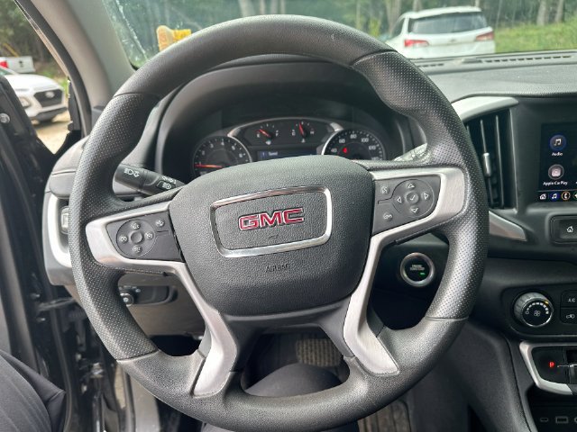 Used 2024 GMC Terrain SLE FWD image 16