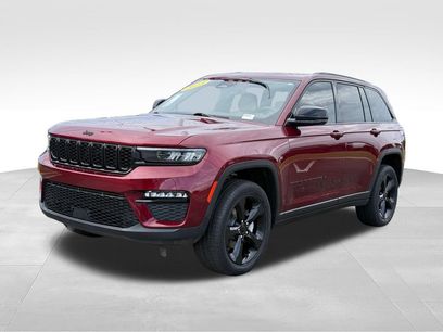 Used 2023 Jeep Grand Cherokee Limited w/ Black Appearance Package
