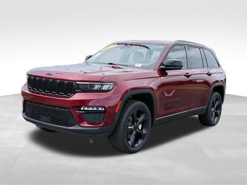 Used 2023 Jeep Grand Cherokee Limited w/ Black Appearance Package RWD image 1