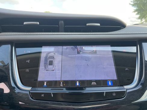 Used 2024 Cadillac XT6 Premium Luxury w/ Technology Package FWD image 29