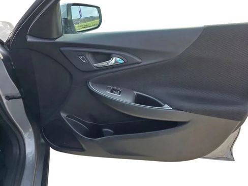 Used 2023 Chevrolet Malibu LT FWD image 18