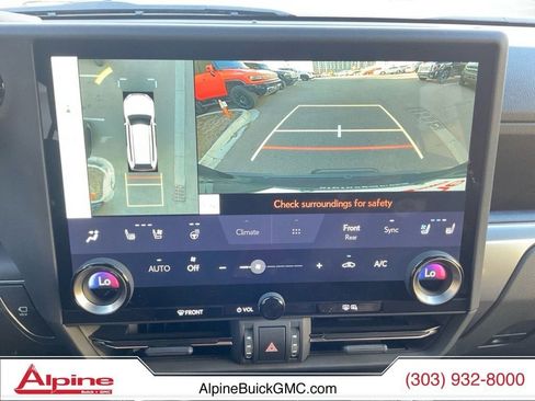 Used 2025 Lexus GX 550 Luxury image 16