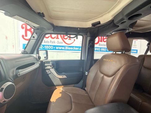 Used 2013 Jeep Wrangler Unlimited Sahara AWD/4WD image 28