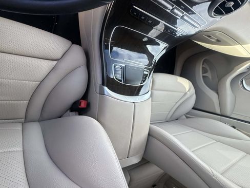 Used 2022 Mercedes-Benz GLC 300 image 24