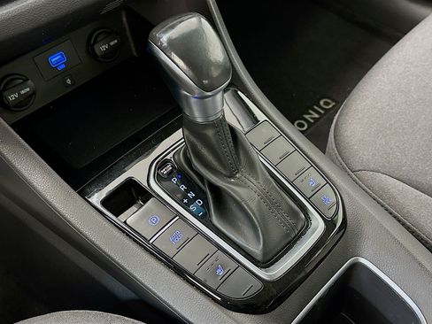 Used 2020 Hyundai Ioniq SEL image 24