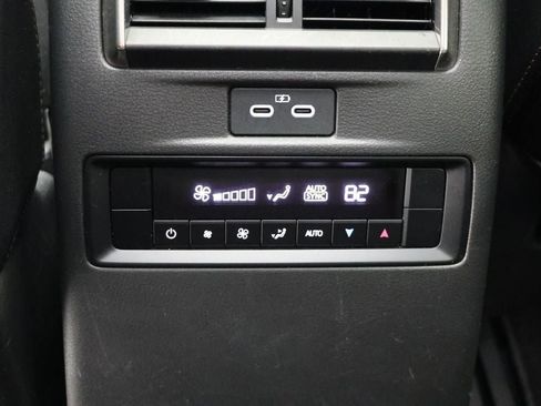 Used 2024 MAZDA CX-90 3.3 Turbo w/ Preferred Plus AWD/4WD image 12