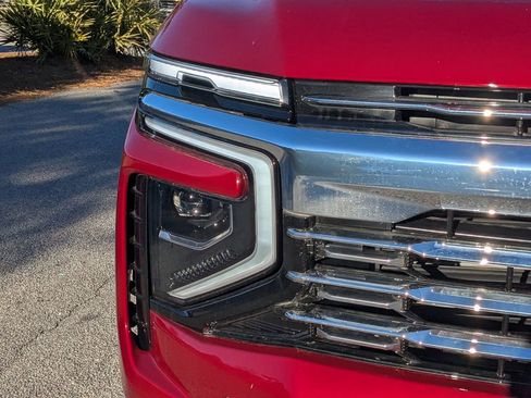 New 2025 Chevrolet Suburban Premier image 12