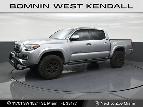 Used 2022 Toyota Tacoma SR5 w/ Technology Package RWD image 1