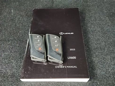 Used 2023 Lexus LX 600 4WD w/ Luxury Package image 63