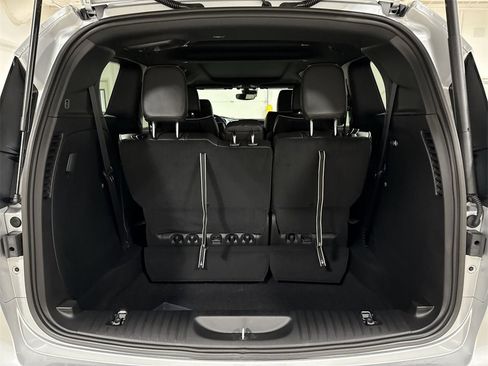 New 2026 Chrysler Pacifica Limited image 25