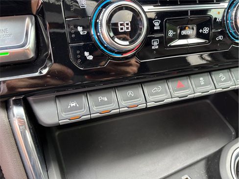 Used 2022 GMC Sierra 1500 Denali w/ Denali Reserve Package image 39