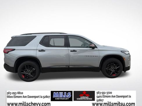Used 2023 Chevrolet Traverse Premier w/ Redline Edition FWD image 5