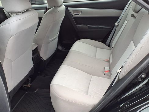 Used 2016 Toyota Corolla LE image 6