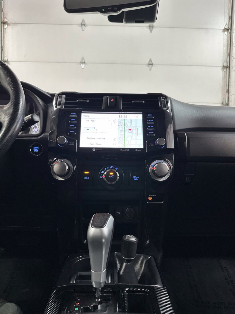 Used 2022 Toyota 4Runner TRD Off-Road AWD/4WD image 23