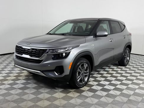 Used 2021 Kia Seltos LX AWD/4WD image 9