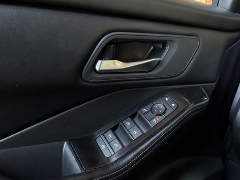 Used 2026 Nissan Rogue SV FWD image 22