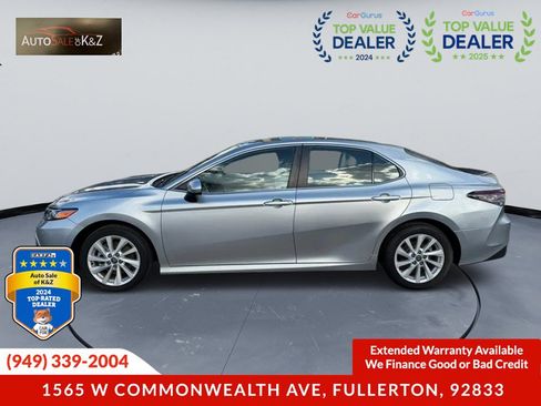 Used 2021 Toyota Camry LE FWD image 4