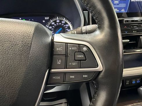 Used 2022 Toyota Highlander Limited AWD/4WD image 31
