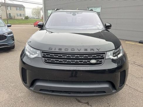 Used 2019 Land Rover Discovery SE image 3