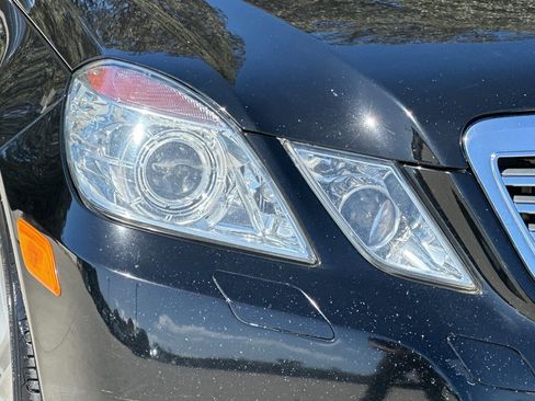 Used 2011 Mercedes-Benz E 350 BlueTEC Sedan image 10