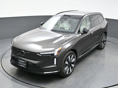 New 2025 Volvo EX90 Ultra image 18