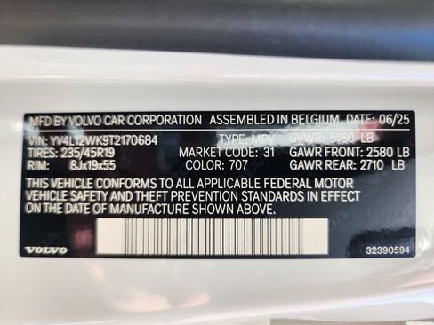 New 2026 Volvo V60 B5 Cross Country Plus w/ Climate Package image 23