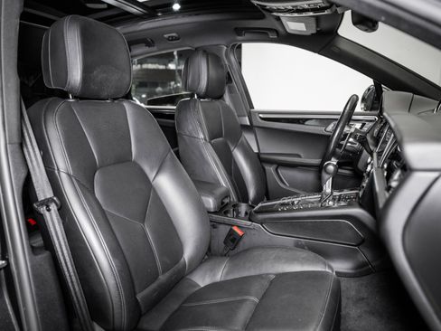 Used 2021 Porsche Macan S image 27