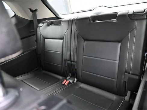 Used 2022 Volkswagen Atlas SE image 31