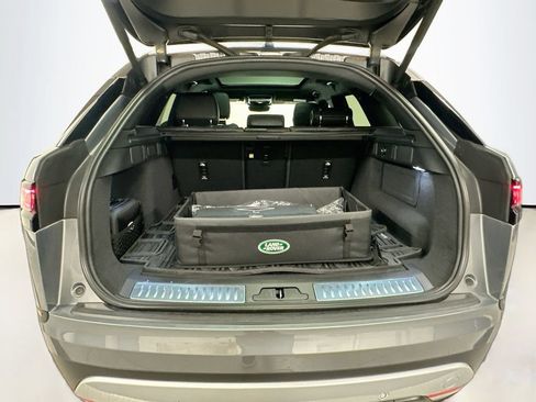 Certified 2025 Land Rover Range Rover Velar S AWD/4WD image 27
